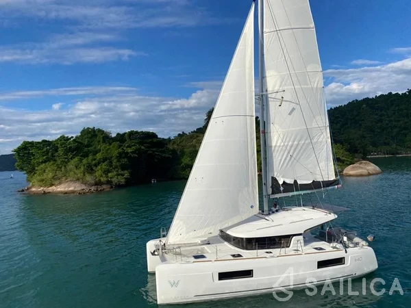 Lagoon 40 - Yacht Charter Sailica