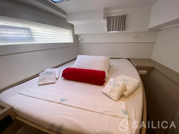 Lagoon 40 - Yacht Charter Sailica