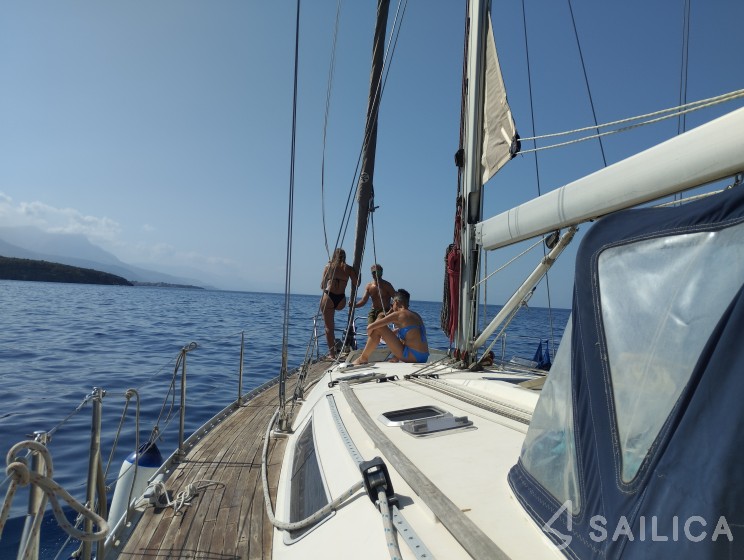 Sun Odyssey 45.1 - Yacht Charter Sailica