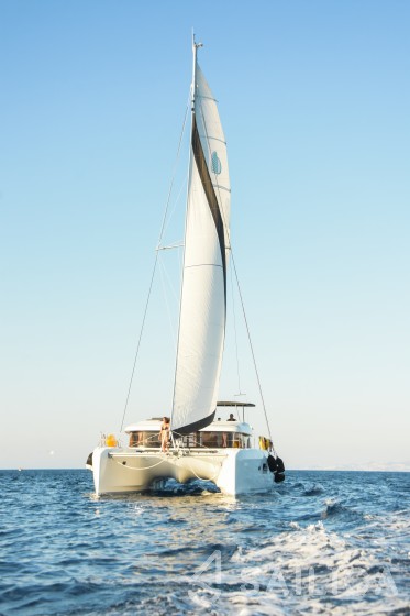 Lagoon 42 - Yacht Charter Sailica