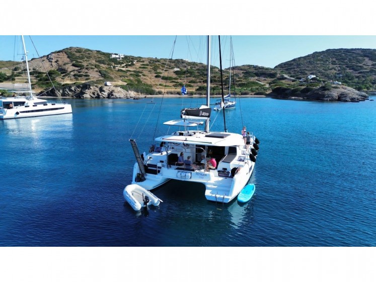 Lagoon 42 - Yacht Charter Sailica
