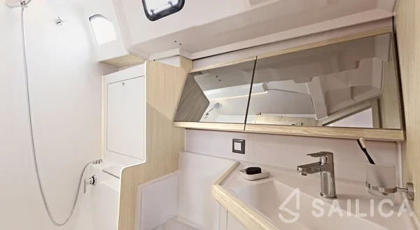 Oceanis 46.1 - Yacht Charter Sailica