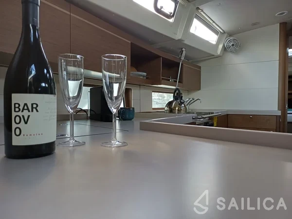 Oceanis 46.1 - Yacht Charter Sailica