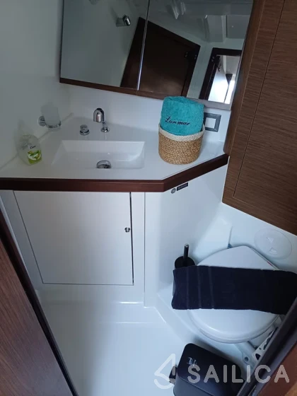 Oceanis 46.1 - Yacht Charter Sailica