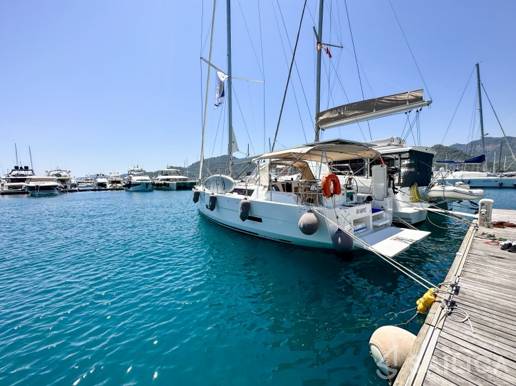 Dufour 430 - Yacht Charter Sailica