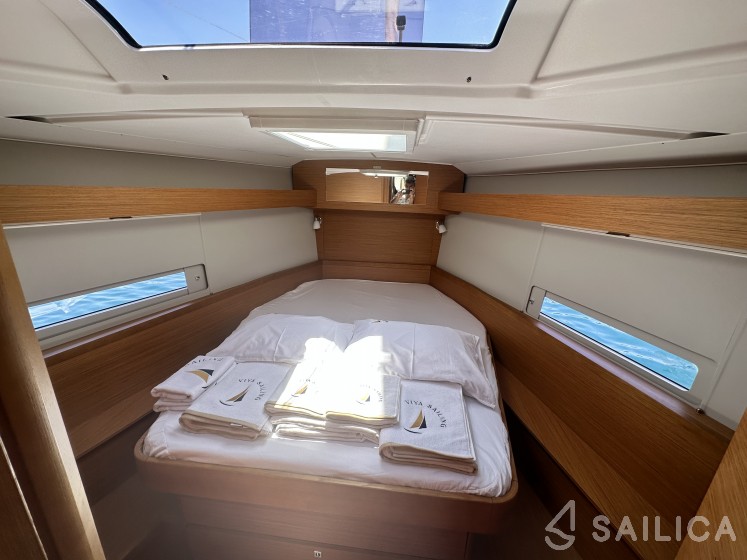 Dufour 430 - Yacht Charter Sailica