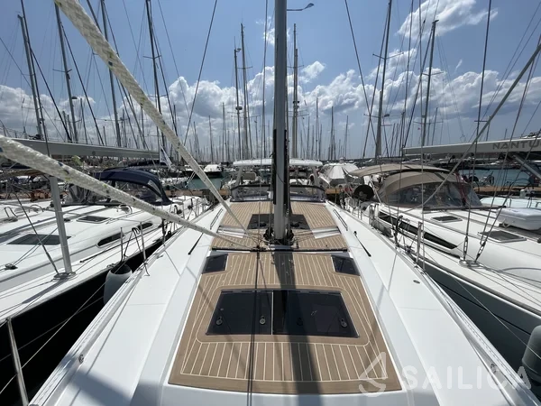 Hanse 460 - Yacht Charter Sailica