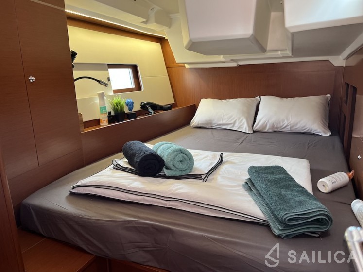 Oceanis 46.1 - Yacht Charter Sailica