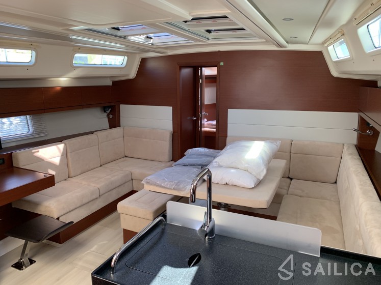 Hanse 458 - Yacht Charter Sailica