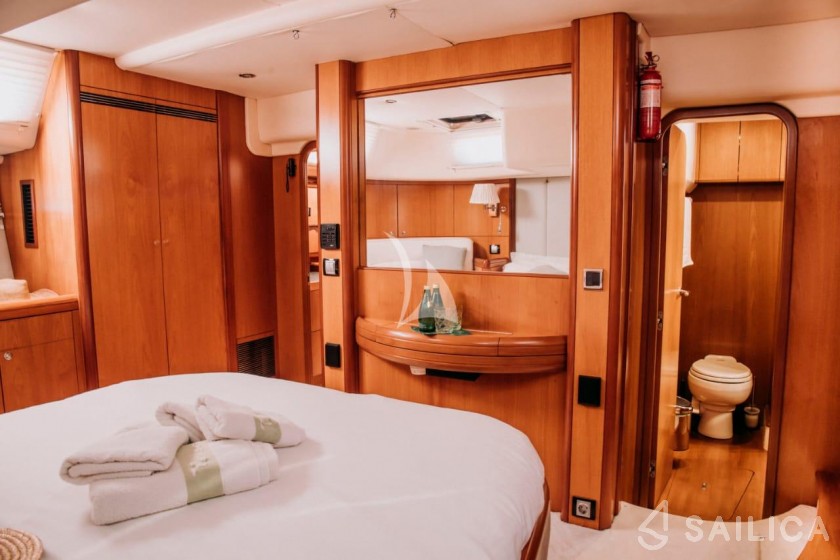 Moody 64 - Yacht Charter Sailica