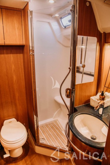 Moody 64 - Yacht Charter Sailica