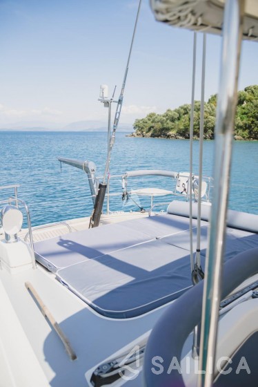 Moody 64 - Yacht Charter Sailica