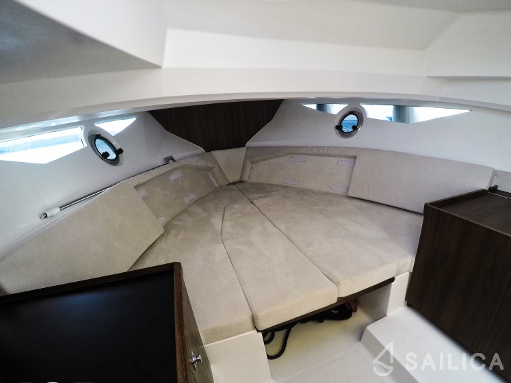 Galeon Galia 700 - Yacht Charter Sailica