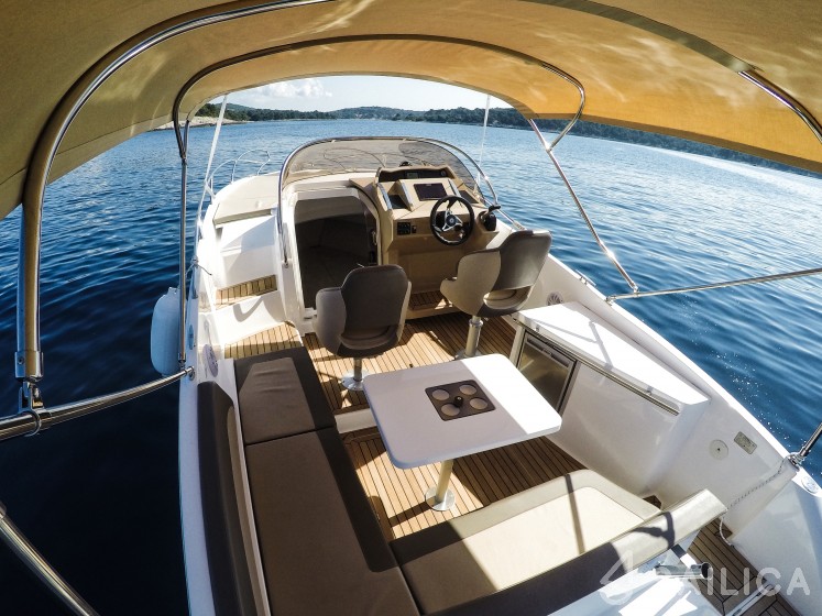 Galeon Galia 700 - Yacht Charter Sailica