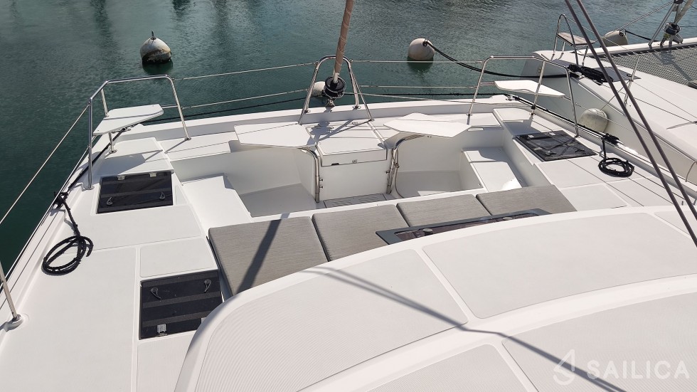 Bali Catspace - Yacht Charter Sailica