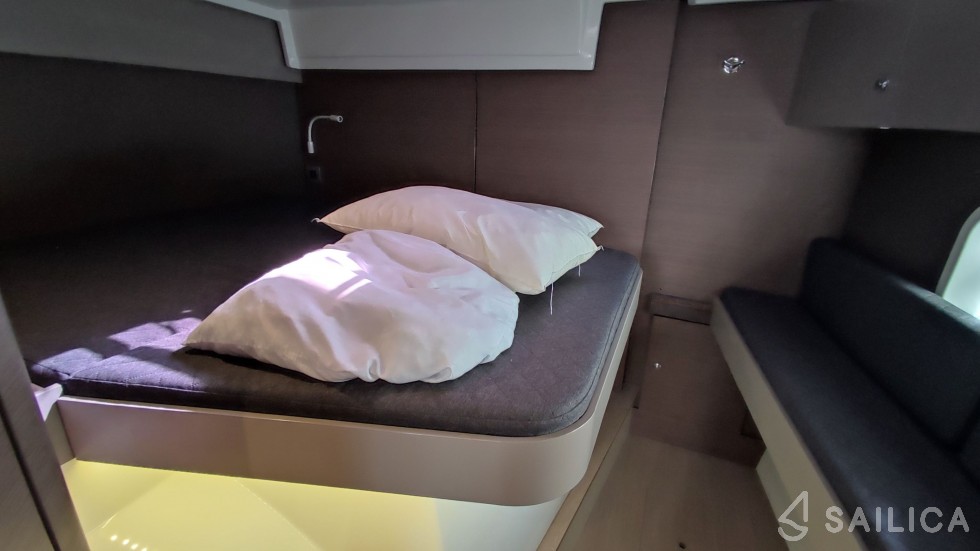 Bali Catspace - Yacht Charter Sailica