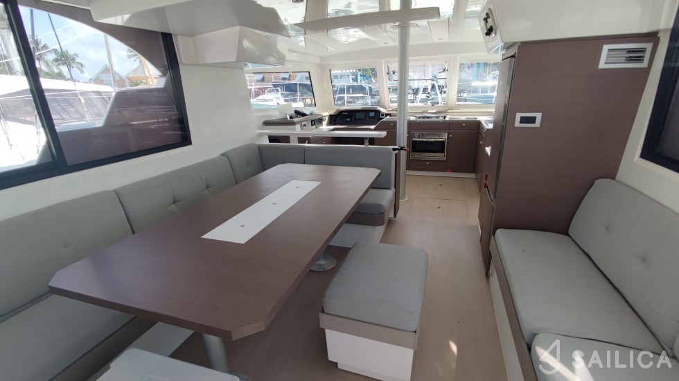 Bali Catspace - Yacht Charter Sailica