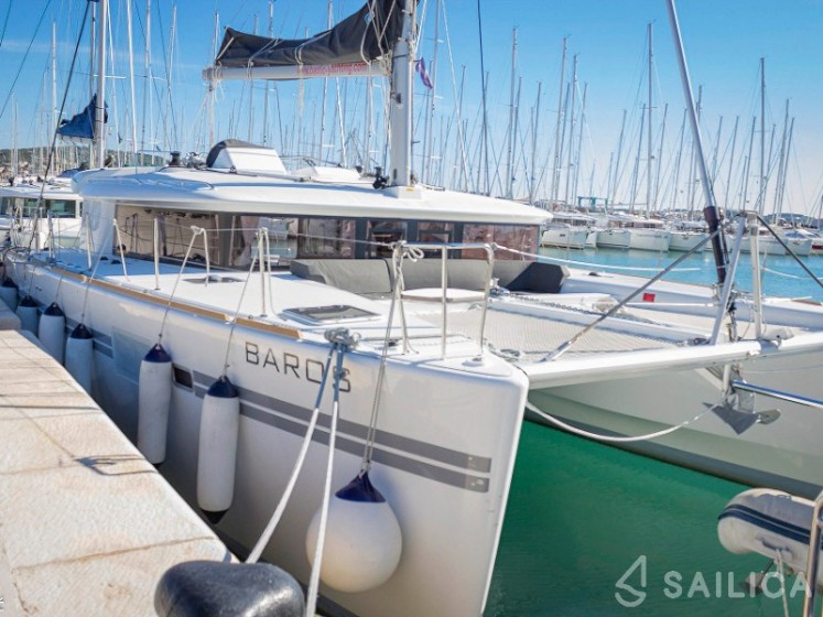 Lagoon 450 - Yacht Charter Sailica