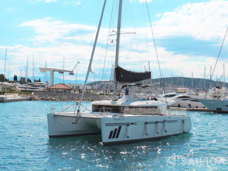Lagoon 450 - Yacht Charter Sailica