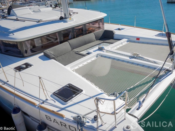 Lagoon 450 - Yacht Charter Sailica