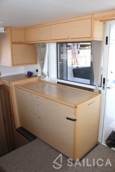 Lagoon 450 - Yacht Charter Sailica