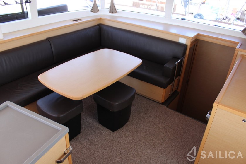 Lagoon 450 - Yacht Charter Sailica