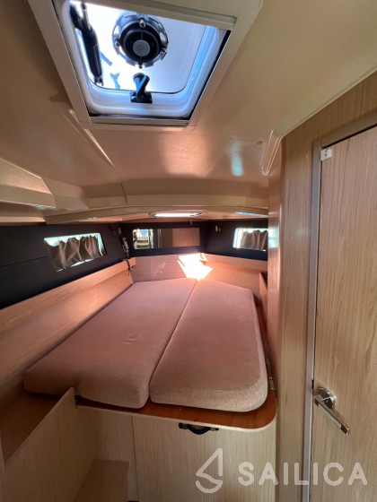 Oceanis 41.1 - Yacht Charter Sailica