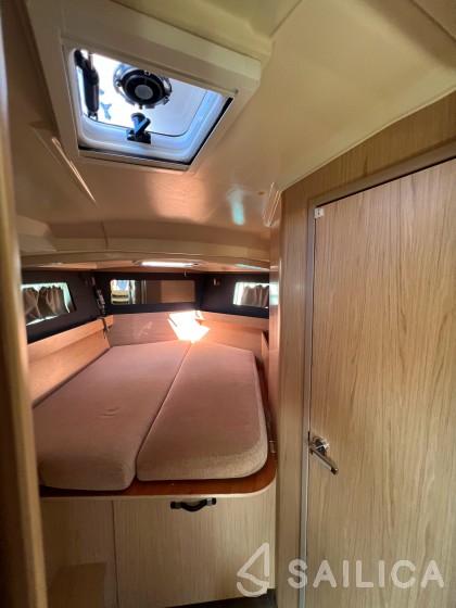 Oceanis 41.1 - Yacht Charter Sailica