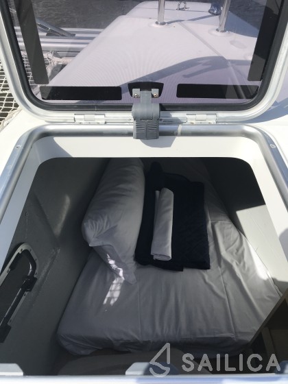 Lagoon 42 - Yacht Charter Sailica