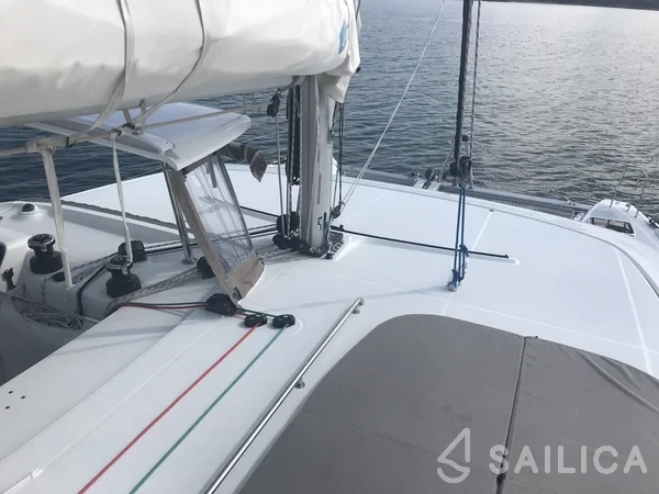 Lagoon 42 - Yacht Charter Sailica