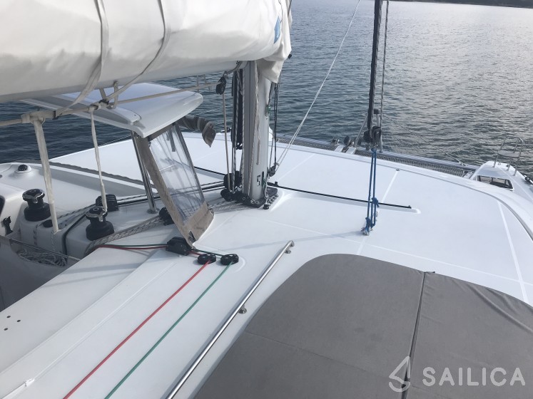 Lagoon 42 - Yacht Charter Sailica