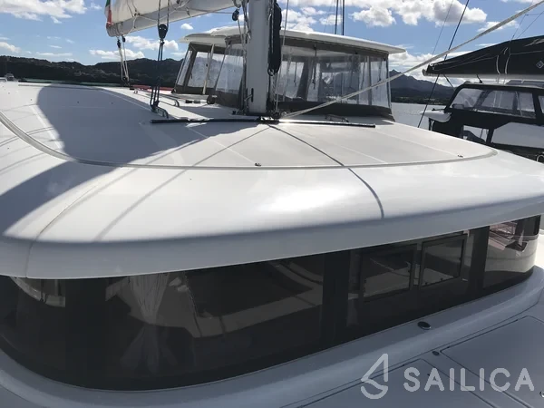 Lagoon 42 - Yacht Charter Sailica