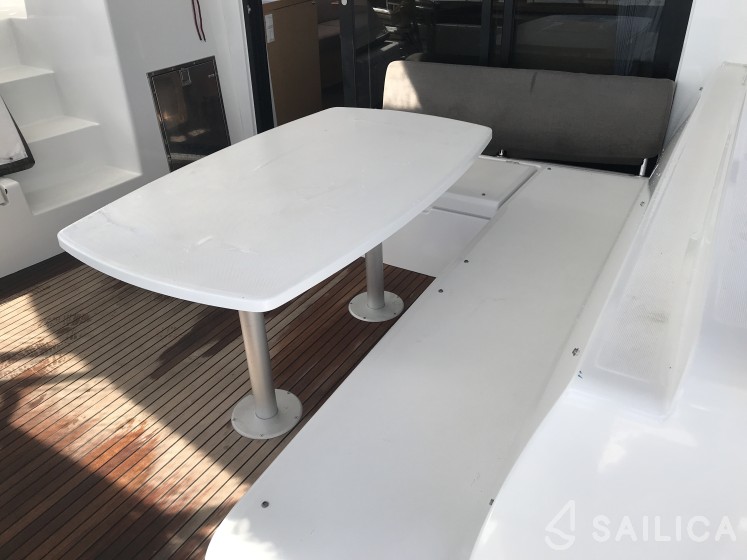 Lagoon 42 - Yacht Charter Sailica