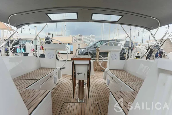 Bavaria C45 - Yacht Charter Sailica