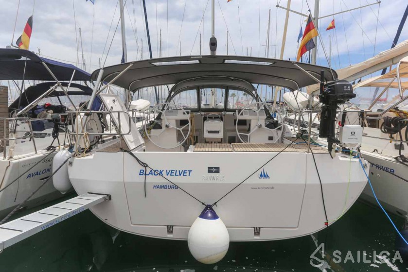 Bavaria C45 - Yacht Charter Sailica