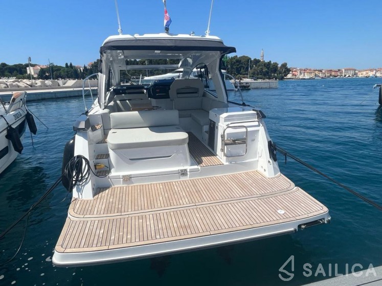 Gran Turismo 36 - Yacht Charter Sailica