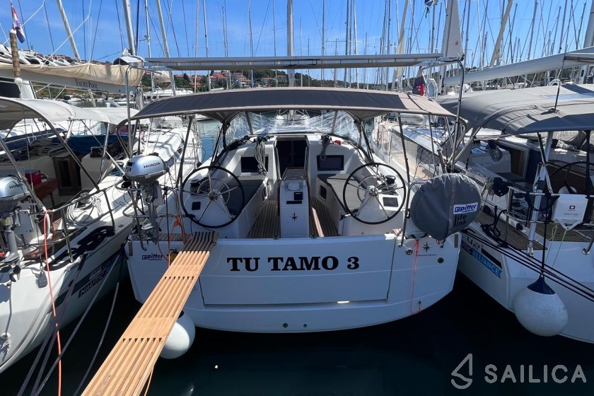 Sun Odyssey 410 - Yacht Charter Sailica