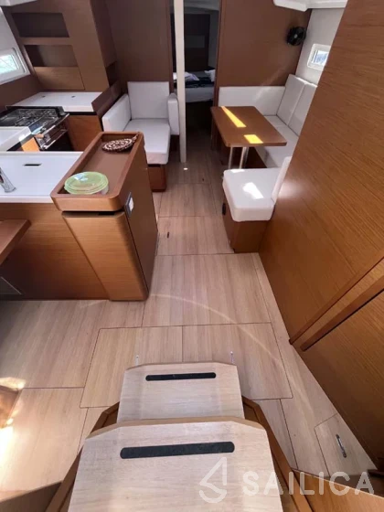 Sun Odyssey 410 - Yacht Charter Sailica