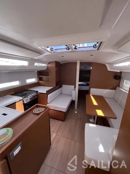 Sun Odyssey 410 - Yacht Charter Sailica