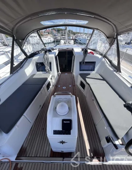 Sun Odyssey 410 - Yacht Charter Sailica