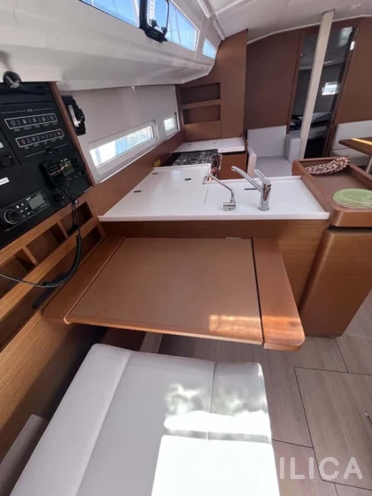Sun Odyssey 410 - Yacht Charter Sailica