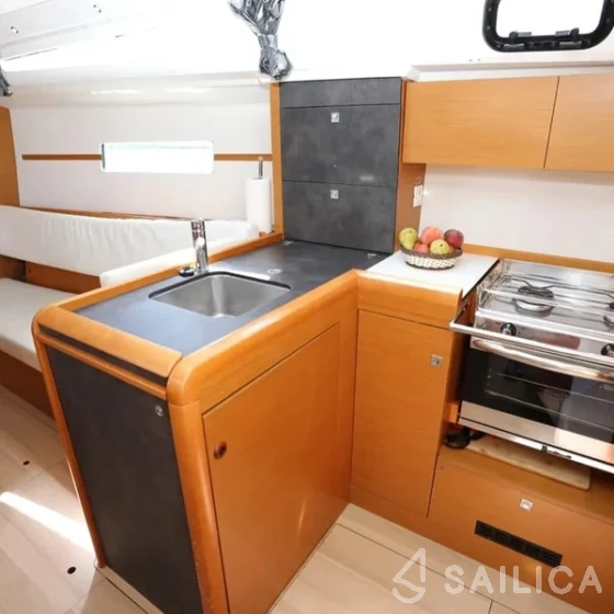Sun Odyssey 349 - Yacht Charter Sailica