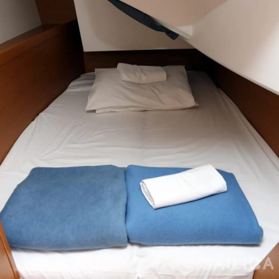 Sun Odyssey 349 - Yacht Charter Sailica
