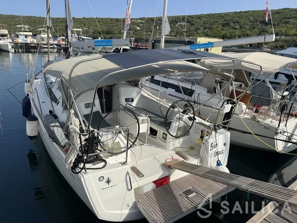 Sun Odyssey 349 - Yacht Charter Sailica