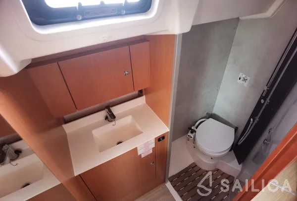Bavaria C38 - Yacht Charter Sailica