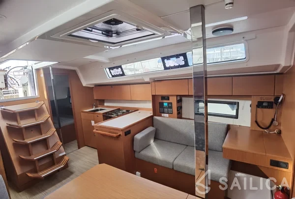 Bavaria C38 - Yacht Charter Sailica