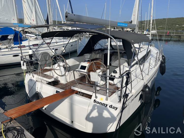 Bavaria C38 - Yacht Charter Sailica