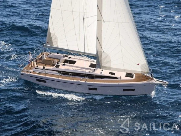Bavaria C38 - Yacht Charter Sailica