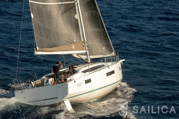 Sun Odyssey 410 - Yacht Charter Sailica