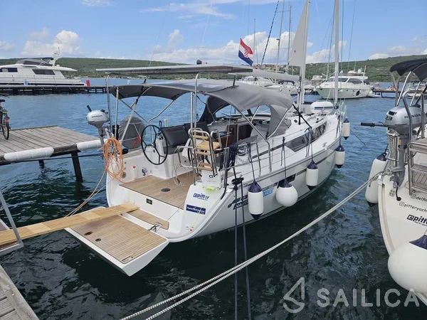 Bavaria 34 Cruiser - Yacht Charter Sailica